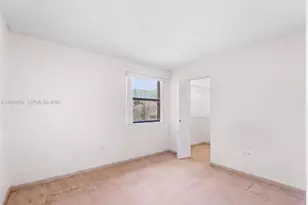 291 W Park Dr, Miami, FL 33172 - Photo 21