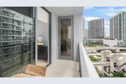 31 SE 6th St #1708, Miami, FL 33131 - Photo 23
