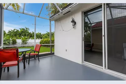 18451 NW 22nd St, Pembroke Pines, FL 33029 - Photo 29