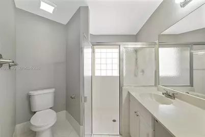 18946 NW 10th St, Pembroke Pines, FL 33029 - Photo 21