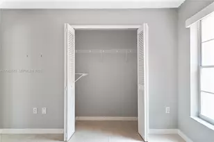 18946 NW 10th St, Pembroke Pines, FL 33029 - Photo 23