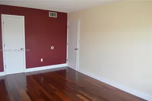 9320 Fontainebleau Blvd, Miami, FL 33172 - Photo 9