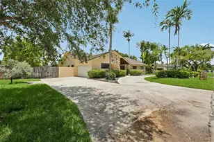 10501 SW 140th St, Miami, FL 33176 - Photo 3