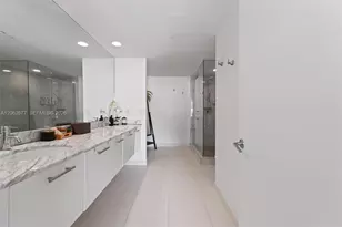 500 Brickell Ave, Miami, FL 33131 - Photo 25