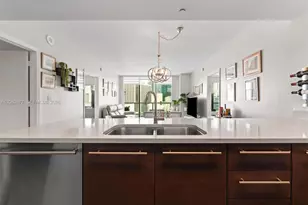 500 Brickell Ave, Miami, FL 33131 - Photo 11