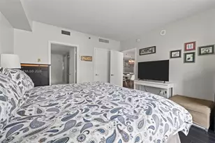 500 Brickell Ave, Miami, FL 33131 - Photo 23