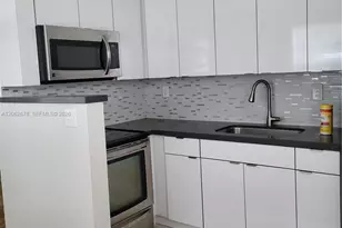 35 NE 13th St, Fort Lauderdale, FL 33304 - Photo 5