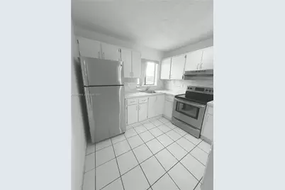 6278 W 22nd Ct #20, Hialeah, FL 33016 - Photo 9