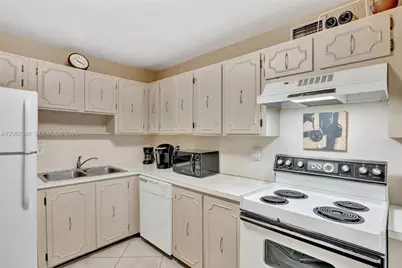 3113 S Ocean Dr #804, Hallandale Beach, FL 33009 - Photo 21