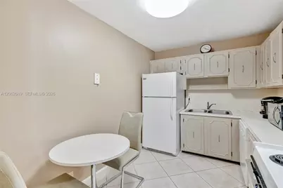3113 S Ocean Dr #804, Hallandale Beach, FL 33009 - Photo 19