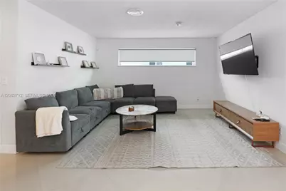 1102 N 13th Ave, Hollywood, FL 33019 - Photo 13