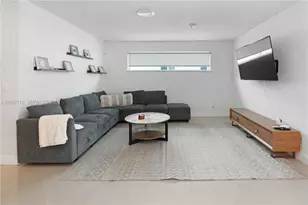 1102 N 13th Ave, Hollywood, FL 33019 - Photo 13