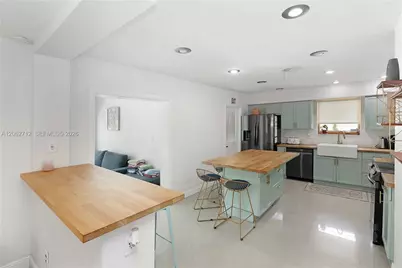 1102 N 13th Ave, Hollywood, FL 33019 - Photo 7