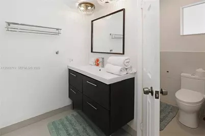 1102 N 13th Ave, Hollywood, FL 33019 - Photo 19