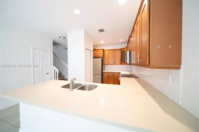 10440 NW 61st Ln, Doral, FL 33178 - Photo 3