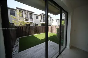 10440 NW 61 Ln., Doral, FL 33178 - Photo 5