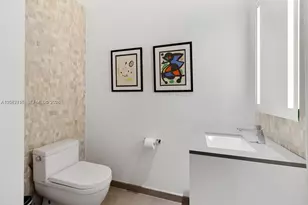 68 SE 6th St, Miami, FL 33131 - Photo 19