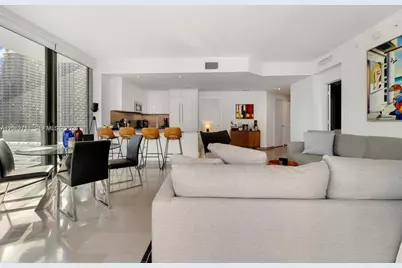 68 SE 6th St #2101, Miami, FL 33131 - Photo 7