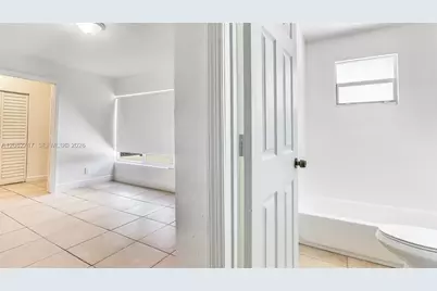 117 E 10th St, Hialeah, FL 33010 - Photo 9