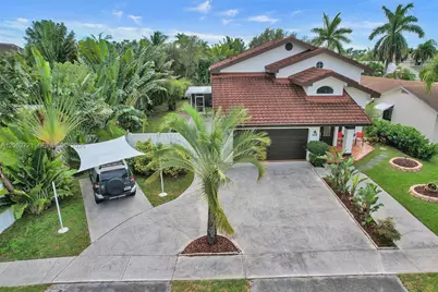 426 SE 5th St, Dania Beach, FL 33004 - Photo 1