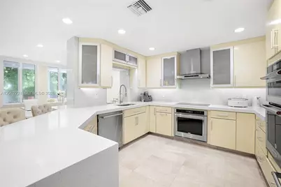 426 SE 5th St, Dania Beach, FL 33004 - Photo 11