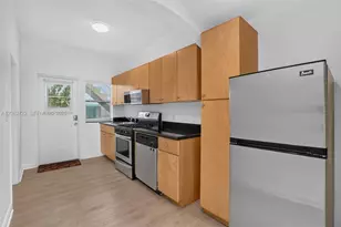 1027 Euclid Ave, Miami Beach, FL 33139 - Photo 1