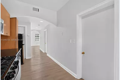 1027 Euclid Ave #2, Miami Beach, FL 33139 - Photo 3
