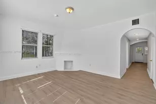 1027 Euclid Ave, Miami Beach, FL 33139 - Photo 5