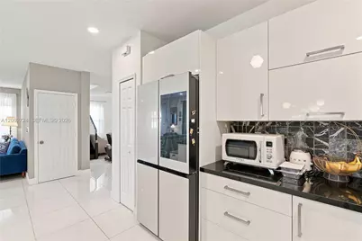[Address not provided], Miami, FL 33172 - Photo 13