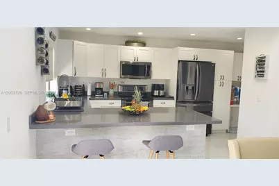 6005 NW 170th Ter, Hialeah, FL 33015 - Photo 3