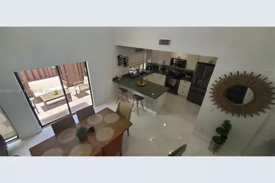 6005 NW 170th Ter, Hialeah, FL 33015 - Photo 5