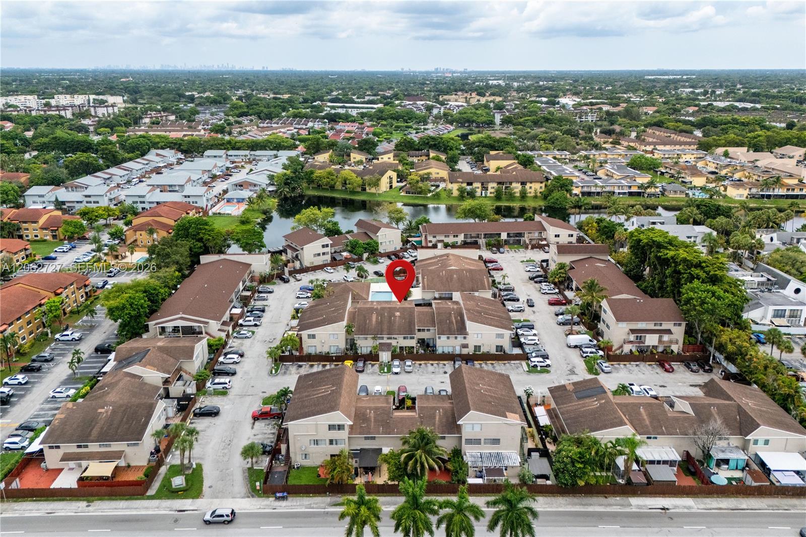 15680 SW 82nd Cir Ln #8-8 - 15680 SW 82nd Cir Ln #8-8, Miami, FL 33193 Luxury Property | Jose Angel Pina