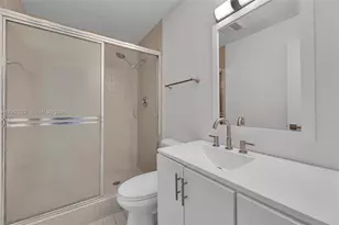 6413 Bay Club Dr, Fort Lauderdale, FL 33308 - Photo 3