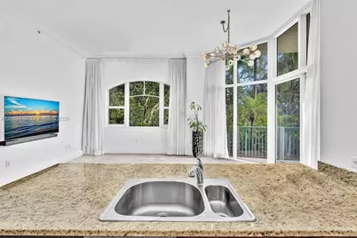 20000 E Country Club Dr #110, Aventura, FL 33180 - Photo 11