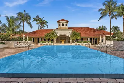 20000 E Country Club Dr #110, Aventura, FL 33180 - Photo 37