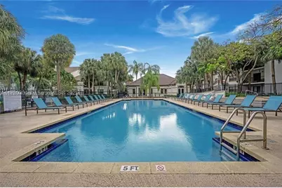 560 S Park #7-23, Hollywood, FL 33021 - Photo 11