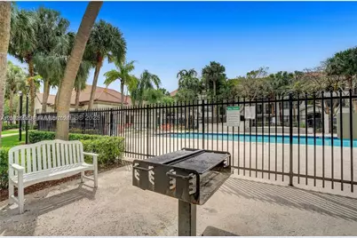560 S Park #7-23, Hollywood, FL 33021 - Photo 13