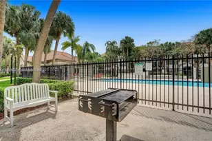 560 S Park, Hollywood, FL 33021 - Photo 13