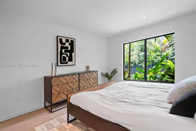 2434 SW 19th St, Miami, FL 33145 - Photo 21
