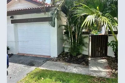 17843 NW 63rd Ct Front #0, Hialeah, FL 33015 - Photo 1