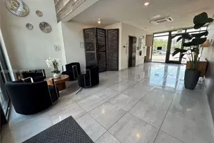 8167 NW 41st St, Doral, FL 33166 - Photo 3