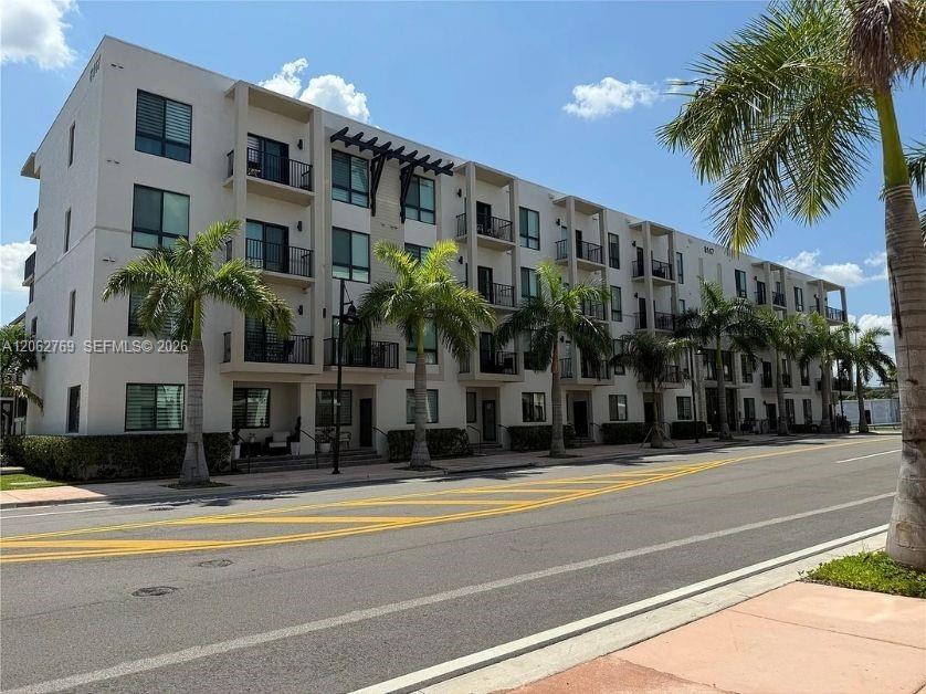 8167 NW 41st St #E-409 - 8167 NW 41st St #E-409, Doral, FL 33166 Luxury Property | Jose Angel Pina