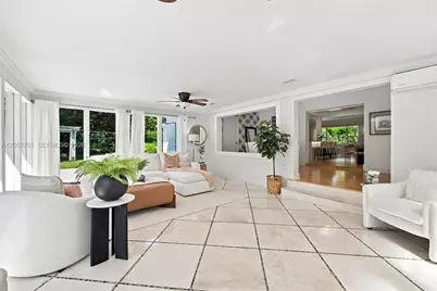 260 NE 95th St, Miami Shores, FL 33138 - Photo 9