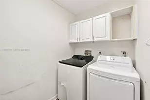 260 NE 95th St, Miami Shores, FL 33138 - Photo 11
