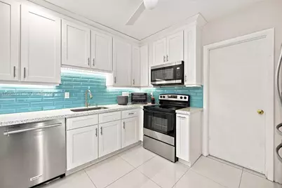260 NE 95th St, Miami Shores, FL 33138 - Photo 13