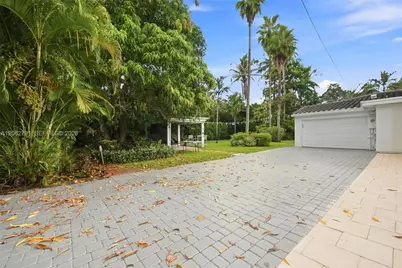 260 NE 95th St, Miami Shores, FL 33138 - Photo 33