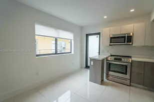 1971 Bay Dr, Miami Beach, FL 33141 - Photo 5