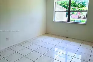 672 NE 130th St, North Miami, FL 33161 - Photo 13