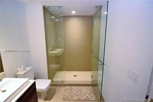 1080 Brickell Ave, Miami, FL 33131 - Photo 19
