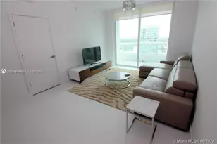 1080 Brickell Ave, Miami, FL 33131 - Photo 3
